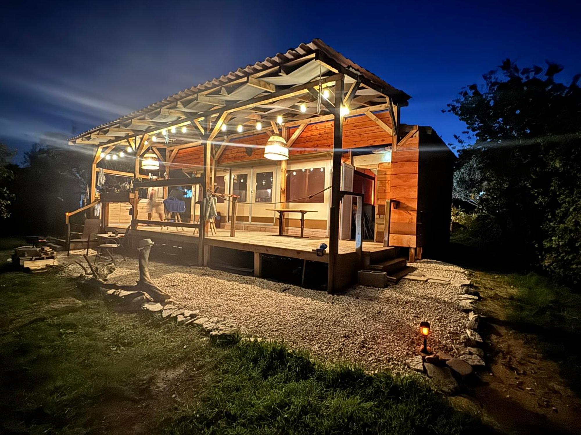 Karavana Tropicana Varna Exterior photo
